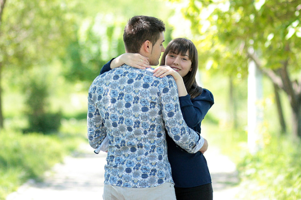 老公出轨后怎么挽回老婆？5个步骤教你重新获得她的信任！