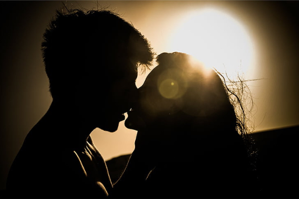 如何用一封感人的信挽回老公？老婆挽回老公的一封信短句指南