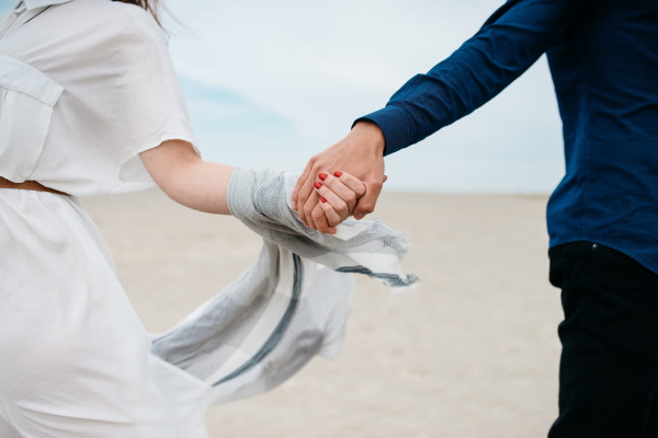 烂脸了怎么挽回老公？皮肤修复与婚姻挽回双管齐下